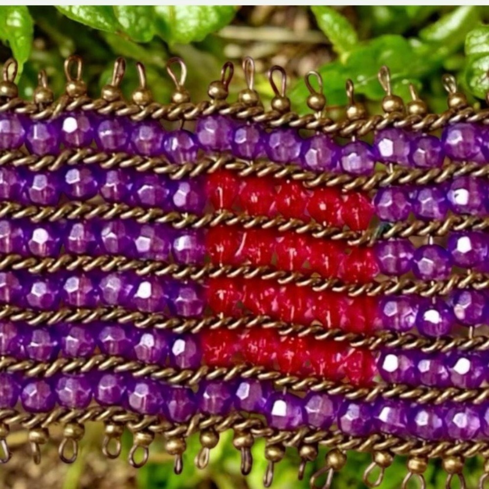 CHICO’S PURPLE & PINK BEADED BRACELET